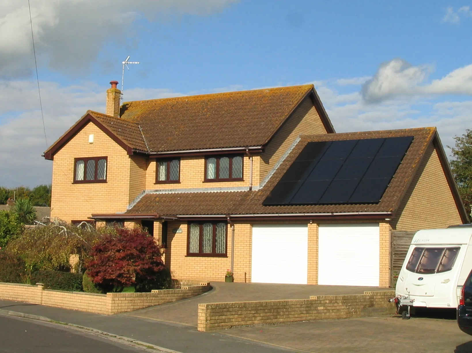Black Solar Panels: Get a sleeker finish at no extra cost